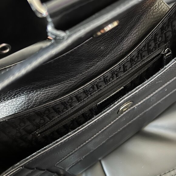 Authentic Dior Street Chic Columbus Shoulder Bag - Picture 6 of 8